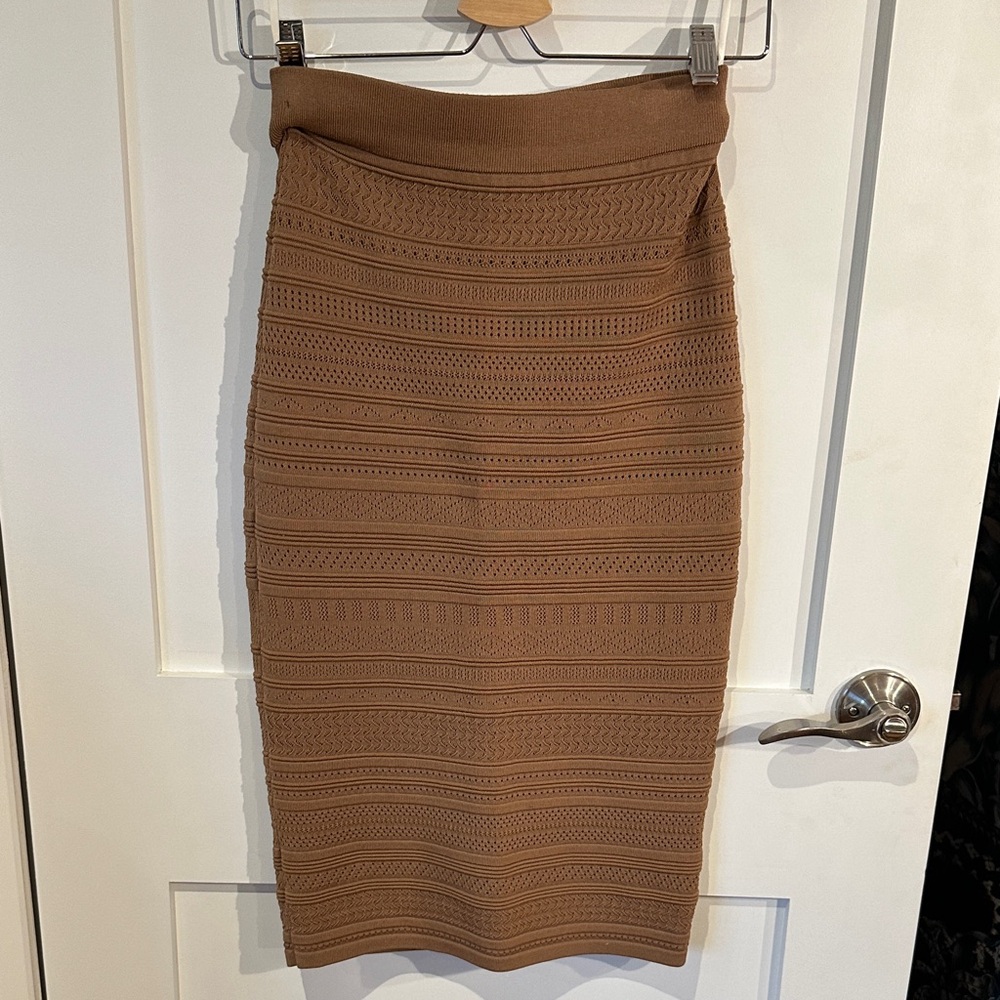 Aritzia Elegant Brown Knit Pencil Skirt